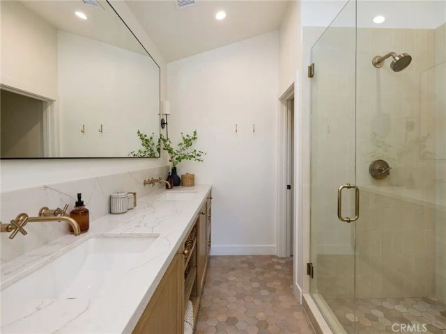 5430 W 123rd Street, Hawthorne, CA 90250