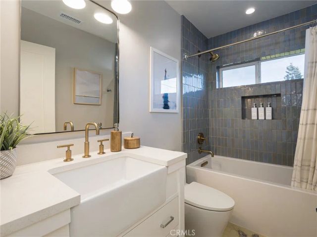 5430 W 123rd Street, Hawthorne, CA 90250