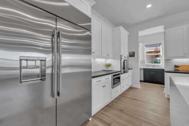14873 Amber Grove Ct, Folsom, CA 95630