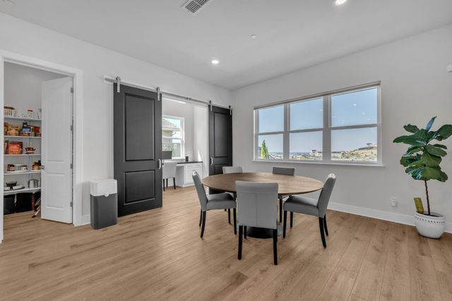 14873 Amber Grove Ct, Folsom, CA 95630