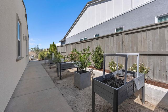 14873 Amber Grove Ct, Folsom, CA 95630