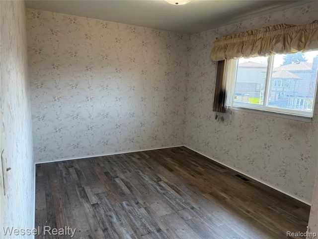 36675 Engleside Drive, Sterling Heights, MI 48310