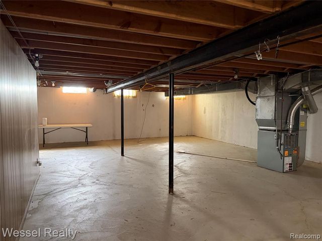 36675 Engleside Drive, Sterling Heights, MI 48310