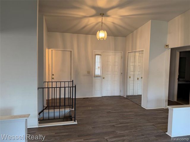 36675 Engleside Drive, Sterling Heights, MI 48310