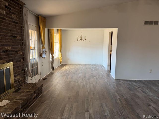 36675 Engleside Drive, Sterling Heights, MI 48310