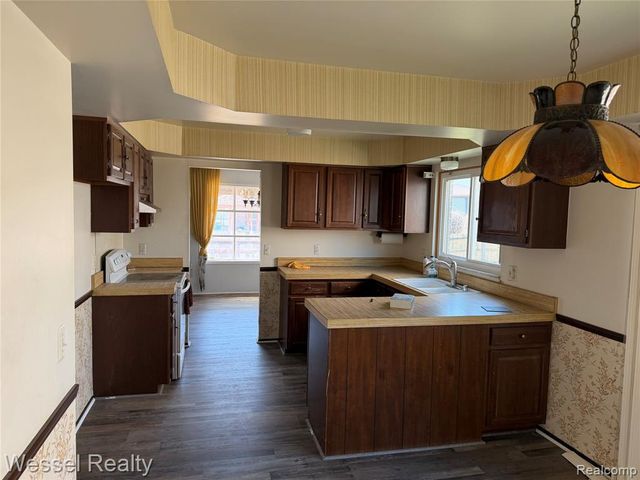 36675 Engleside Drive, Sterling Heights, MI 48310