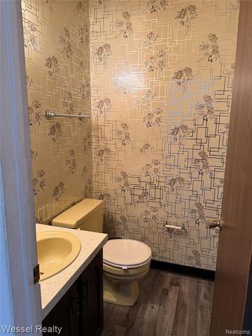 36675 Engleside Drive, Sterling Heights, MI 48310