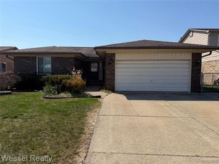 36675 Engleside Drive, Sterling Heights, MI 48310
