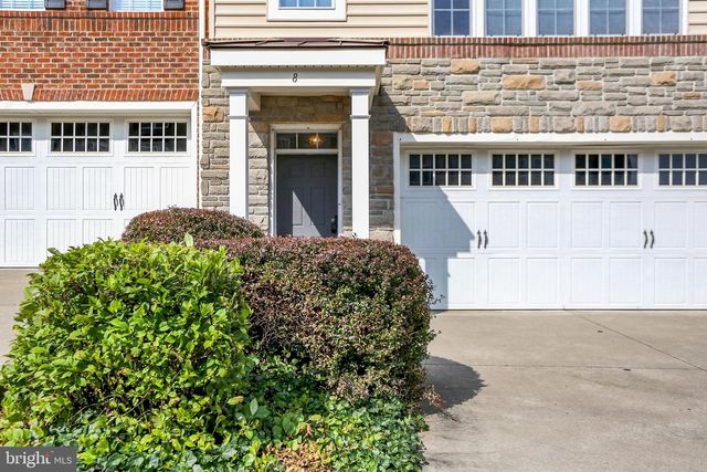 8 INDIANA CIR, Lemoyne, PA 17043