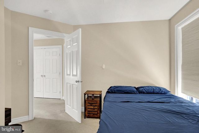 8 INDIANA CIR, Lemoyne, PA 17043