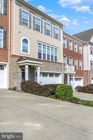 8 INDIANA CIR, Lemoyne, PA 17043