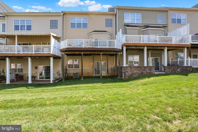 8 INDIANA CIR, Lemoyne, PA 17043