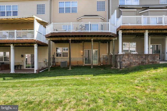 8 INDIANA CIR, Lemoyne, PA 17043