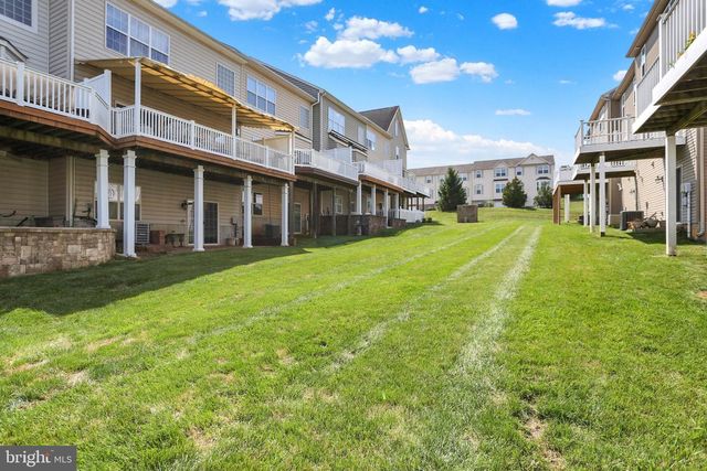 8 INDIANA CIR, Lemoyne, PA 17043