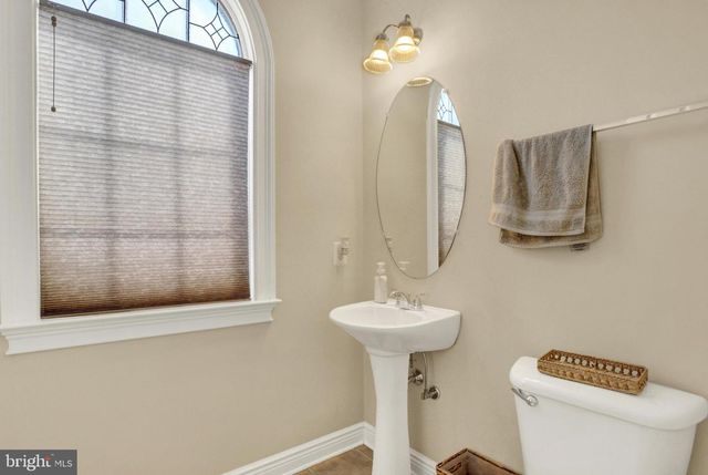 8 INDIANA CIR, Lemoyne, PA 17043