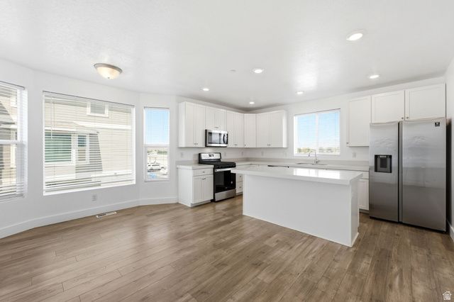 3833 W GARTMORE LN, Taylorsville, UT 84129