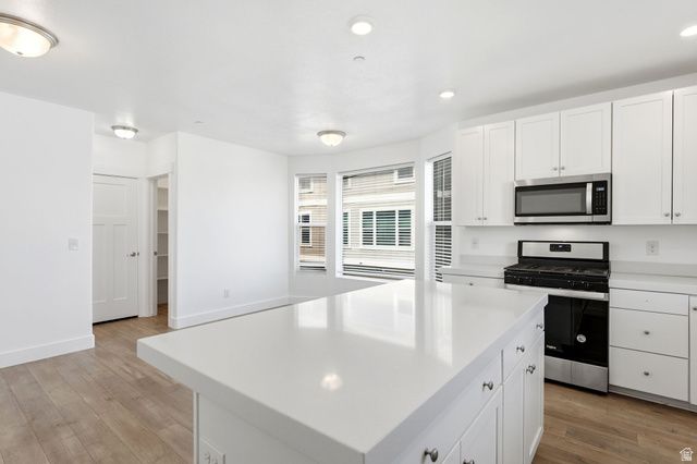 3833 W GARTMORE LN, Taylorsville, UT 84129