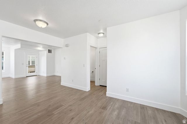 3833 W GARTMORE LN, Taylorsville, UT 84129