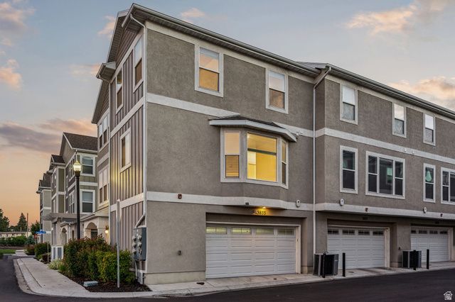 3833 W GARTMORE LN, Taylorsville, UT 84129