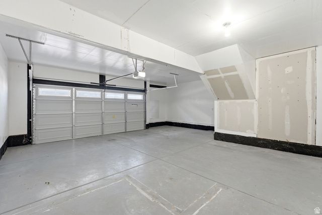 3833 W GARTMORE LN, Taylorsville, UT 84129