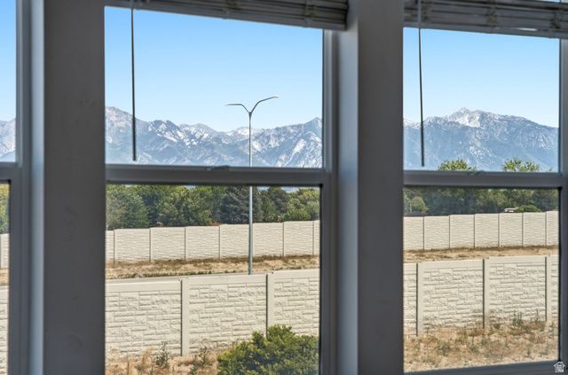 3833 W GARTMORE LN, Taylorsville, UT 84129