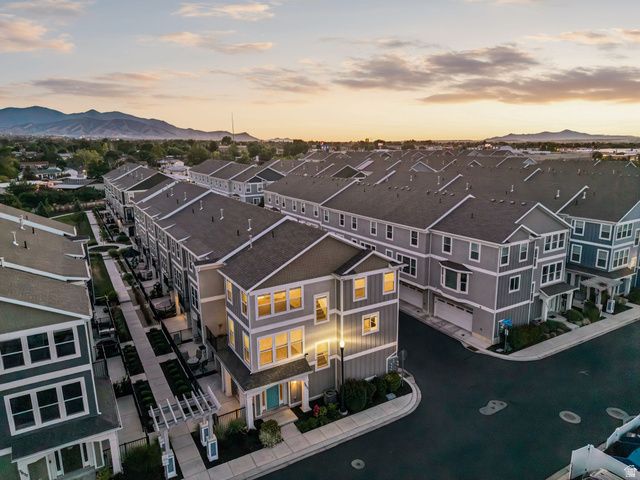 3833 W GARTMORE LN, Taylorsville, UT 84129