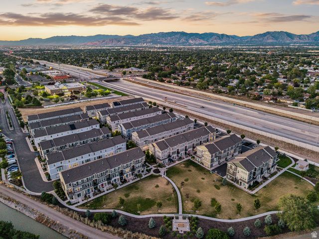 3833 W GARTMORE LN, Taylorsville, UT 84129