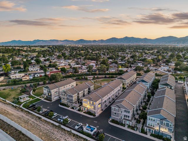 3833 W GARTMORE LN, Taylorsville, UT 84129