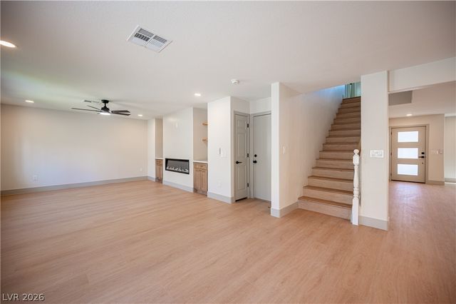 10000 Ranch Hand Avenue, Las Vegas, NV 89117