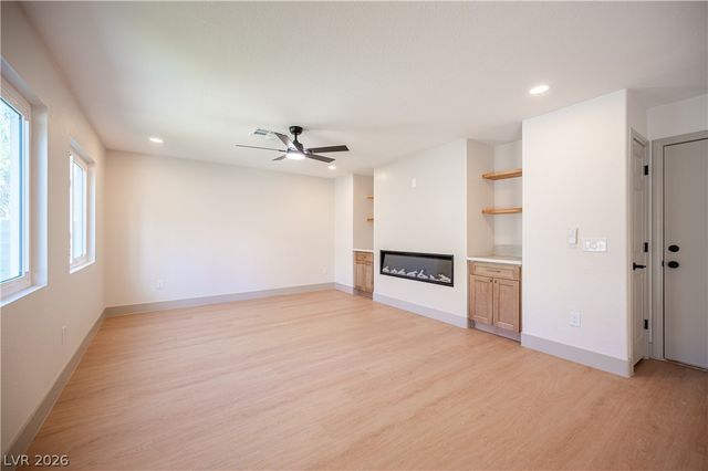 10000 Ranch Hand Avenue, Las Vegas, NV 89117