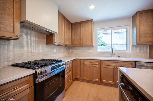 10000 Ranch Hand Avenue, Las Vegas, NV 89117