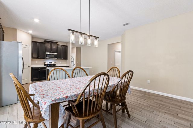 10863 VENTNOR Avenue, Jacksonville, FL 32218