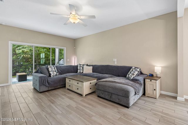 10863 VENTNOR Avenue, Jacksonville, FL 32218