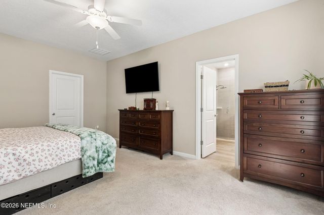 10863 VENTNOR Avenue, Jacksonville, FL 32218