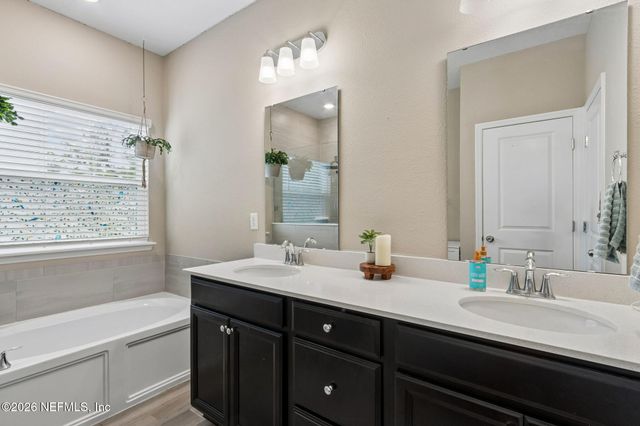 10863 VENTNOR Avenue, Jacksonville, FL 32218