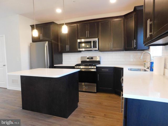 8451 HAMILTON BLVD, Breinigsville, PA 18031