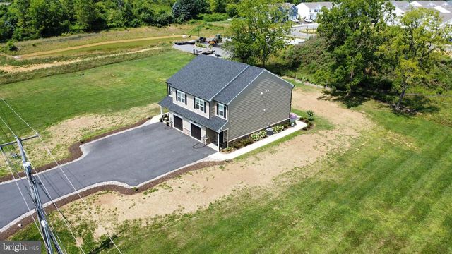 8451 HAMILTON BLVD, Breinigsville, PA 18031