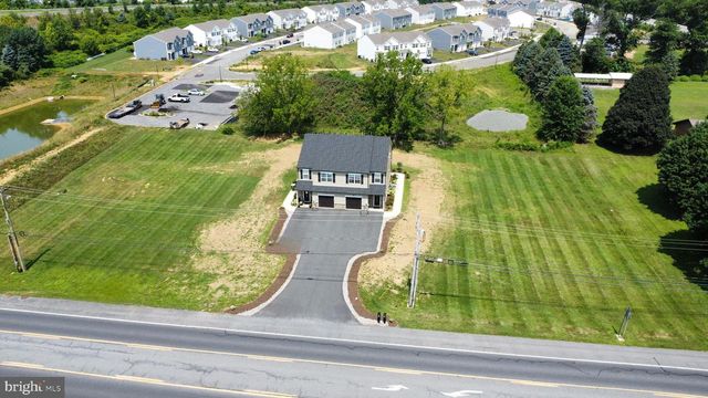 8451 HAMILTON BLVD, Breinigsville, PA 18031