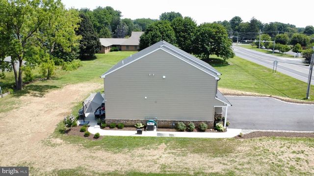 8451 HAMILTON BLVD, Breinigsville, PA 18031