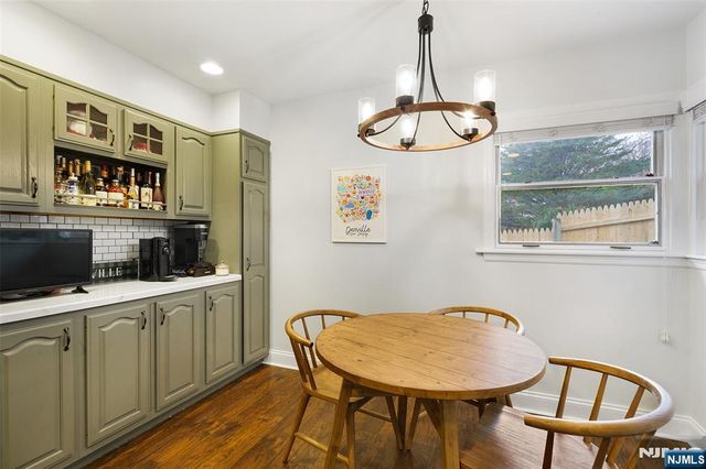 27 Shawnee Trail, Denville Township, NJ 07834