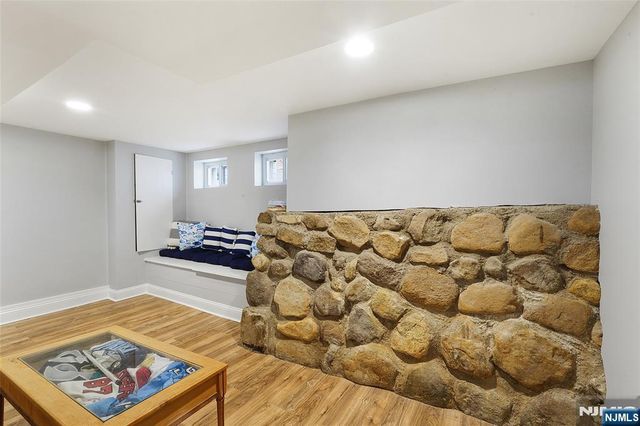 27 Shawnee Trail, Denville Township, NJ 07834