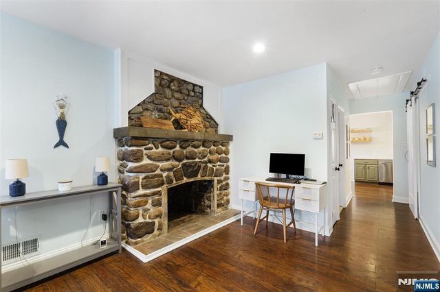 27 Shawnee Trail, Denville Township, NJ 07834