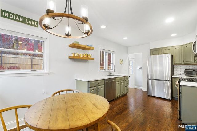 27 Shawnee Trail, Denville Township, NJ 07834