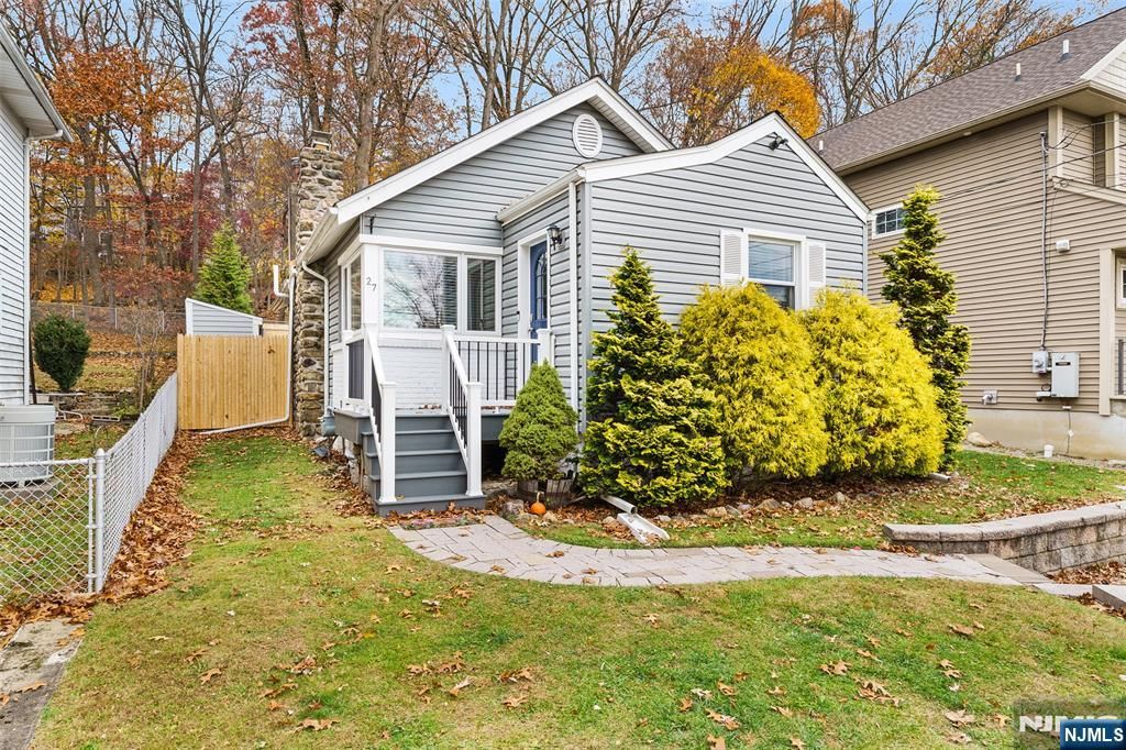27 Shawnee Trail, Denville Township, NJ 07834