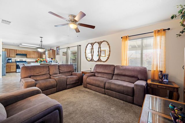 1842 Santa Maria Avenue, Porterville, CA 93257