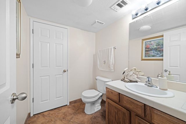 1842 Santa Maria Avenue, Porterville, CA 93257