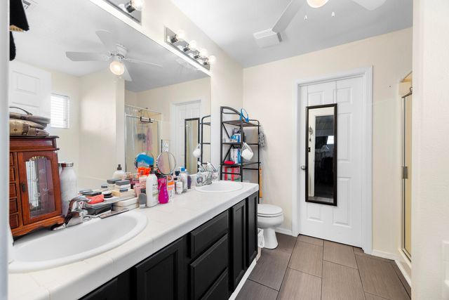 1842 Santa Maria Avenue, Porterville, CA 93257