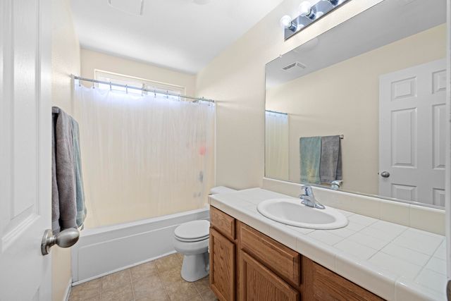 1842 Santa Maria Avenue, Porterville, CA 93257