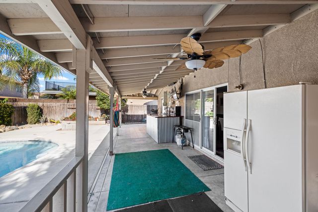 1842 Santa Maria Avenue, Porterville, CA 93257