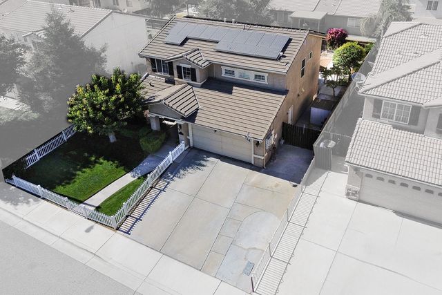 1842 Santa Maria Avenue, Porterville, CA 93257